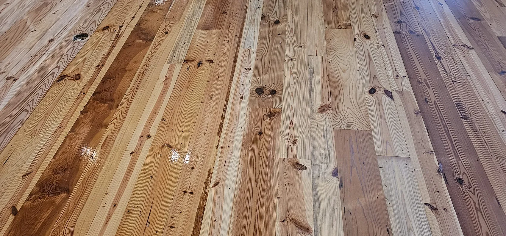 Character-grade hardwood detail